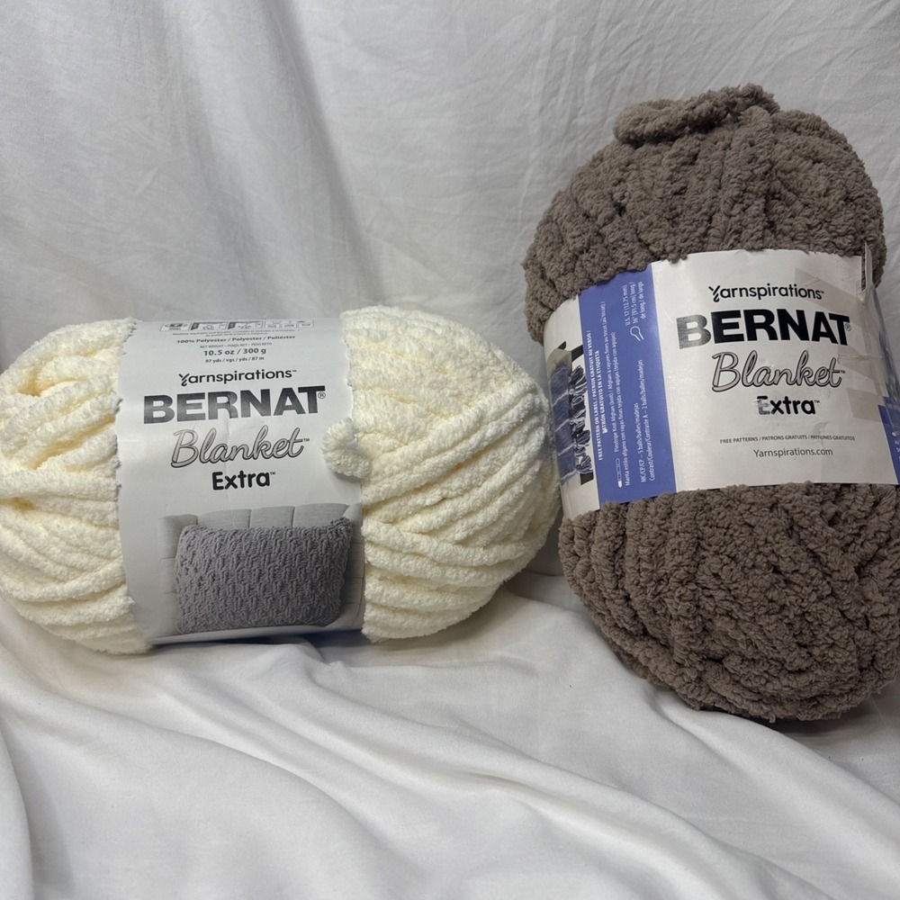 YARNSPIRATIONS BERNAT BLANKET Extra 27042 VINTAGE WHITE & 27001 Mushroom 10.5oz